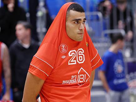 "לקחתי את זה כמו מקצוען". מדר (אלן שיבר)