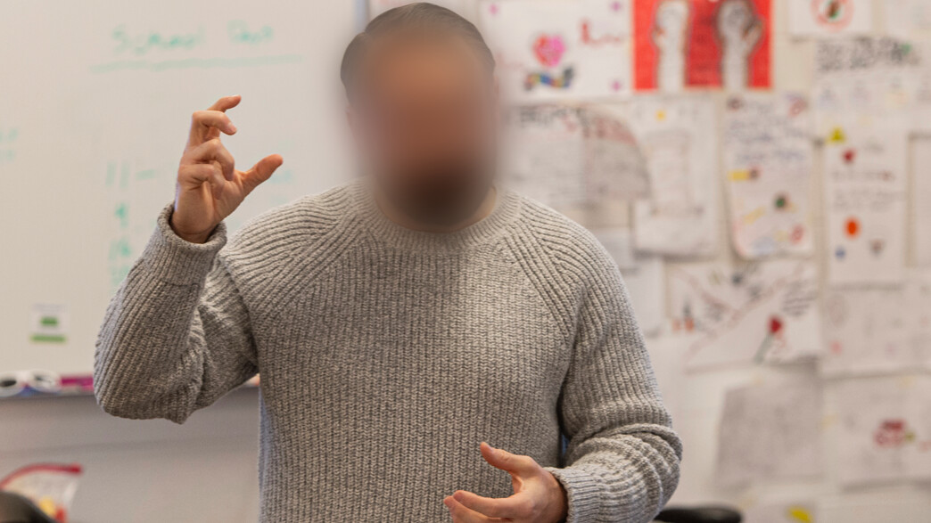 מורה בתיכון, אילוסטרציה