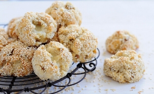 מאפי זיתים ומוצרלה קטנטנים (צילום: שרית נובק - מיס פטל, mako אוכל)