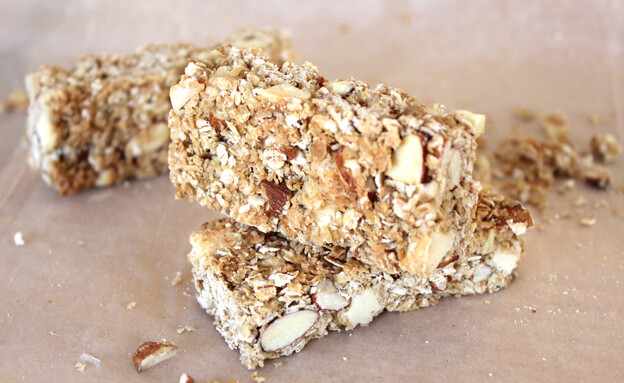 חטיפי קוואקר, שוקולד לבן ושקדים