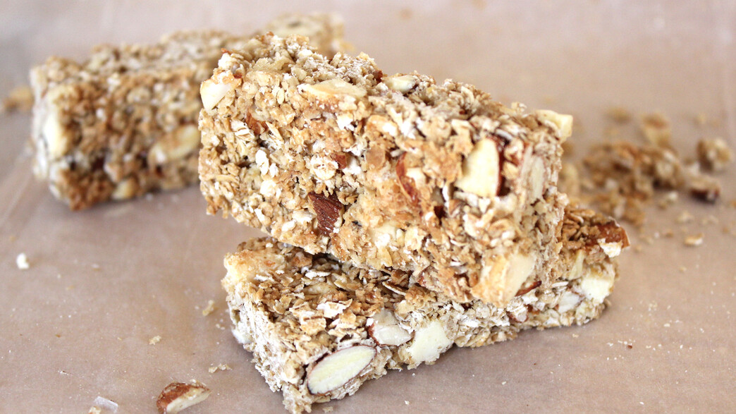 חטיפי קוואקר, שוקולד לבן ושקדים