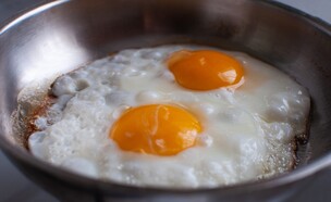 מחבת נירוסטה (צילום: dogrova, shutterstock)