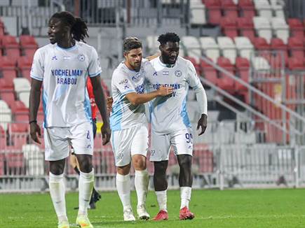 שער ענק (קובי אליהו)