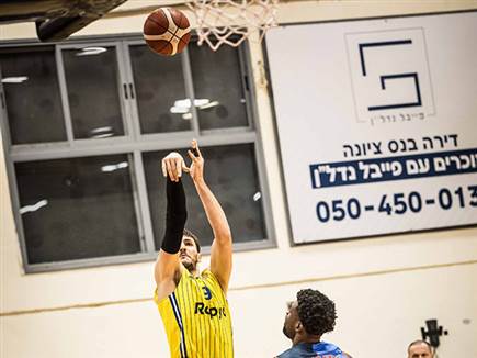 הופעה גדולה שלו (עודד קרני)