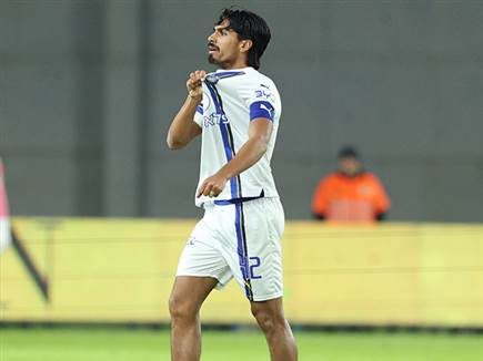 דור פרץ כבש ראשון (צילום: אלן שיבר)