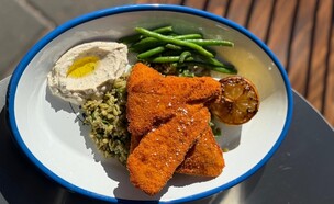 קריספי דג (צילום: לין לוי, mako אוכל)