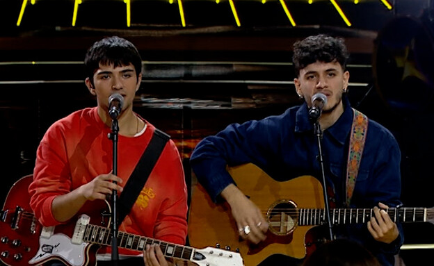 דניאל עזר, תמיר לוי