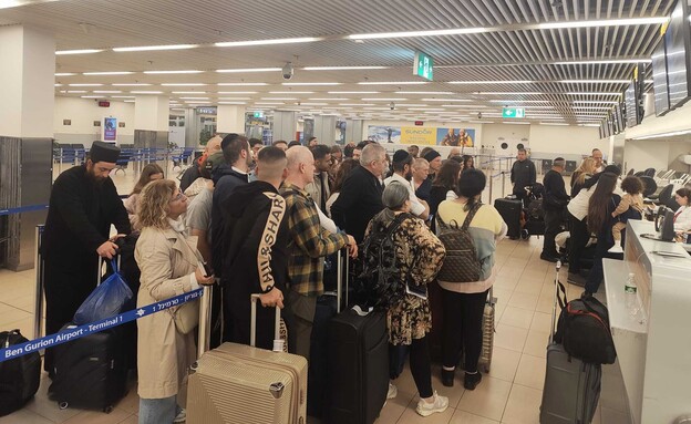 נוסעי ארקיע תקועים בשדה לאחר ביטול טיסה לטביליסי