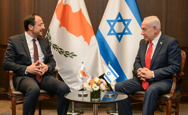 ראש הממשלה, ראש ממשלת יוון ונשיא קפריסין בהצהרה משותפת