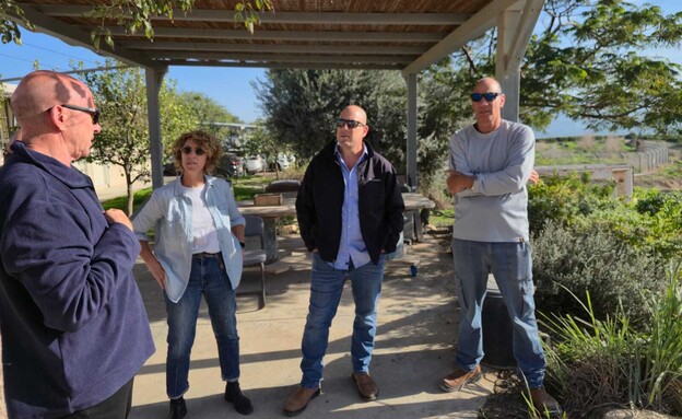 ראש מועצת עמק המעיינות בסיור לאחר קריסת הקרקע