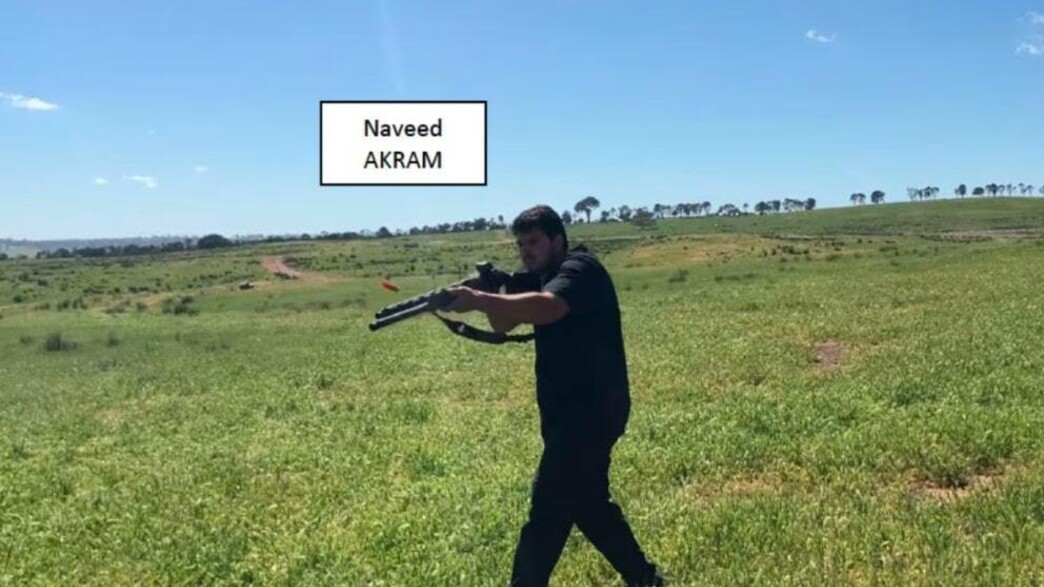 המחבל נאביד אכרם מתאמן בירי בשטח פתוח