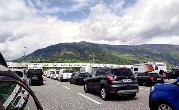 כביש אגרה פקק תנועה איטליה