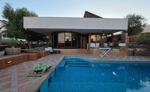 וילה בשכונת גנים א' באילת (צילום: רונן אברג'יל)