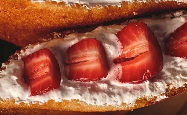 הטוסט היפני מגיע לאוקינאווה - תותים