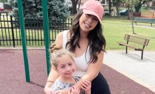 ילדה בת 9 הורים (צילום: מתוך טיקטוק)