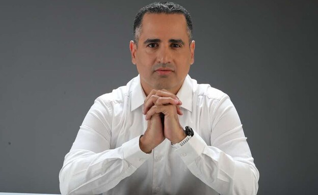 מוטי אזולאי, דוקטורנט לניהול החוקר התנהגות צרכנית ושווקים 