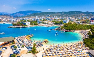 חוף אלבניה ים (צילום: Georgios Tsichlis, shutterstock)