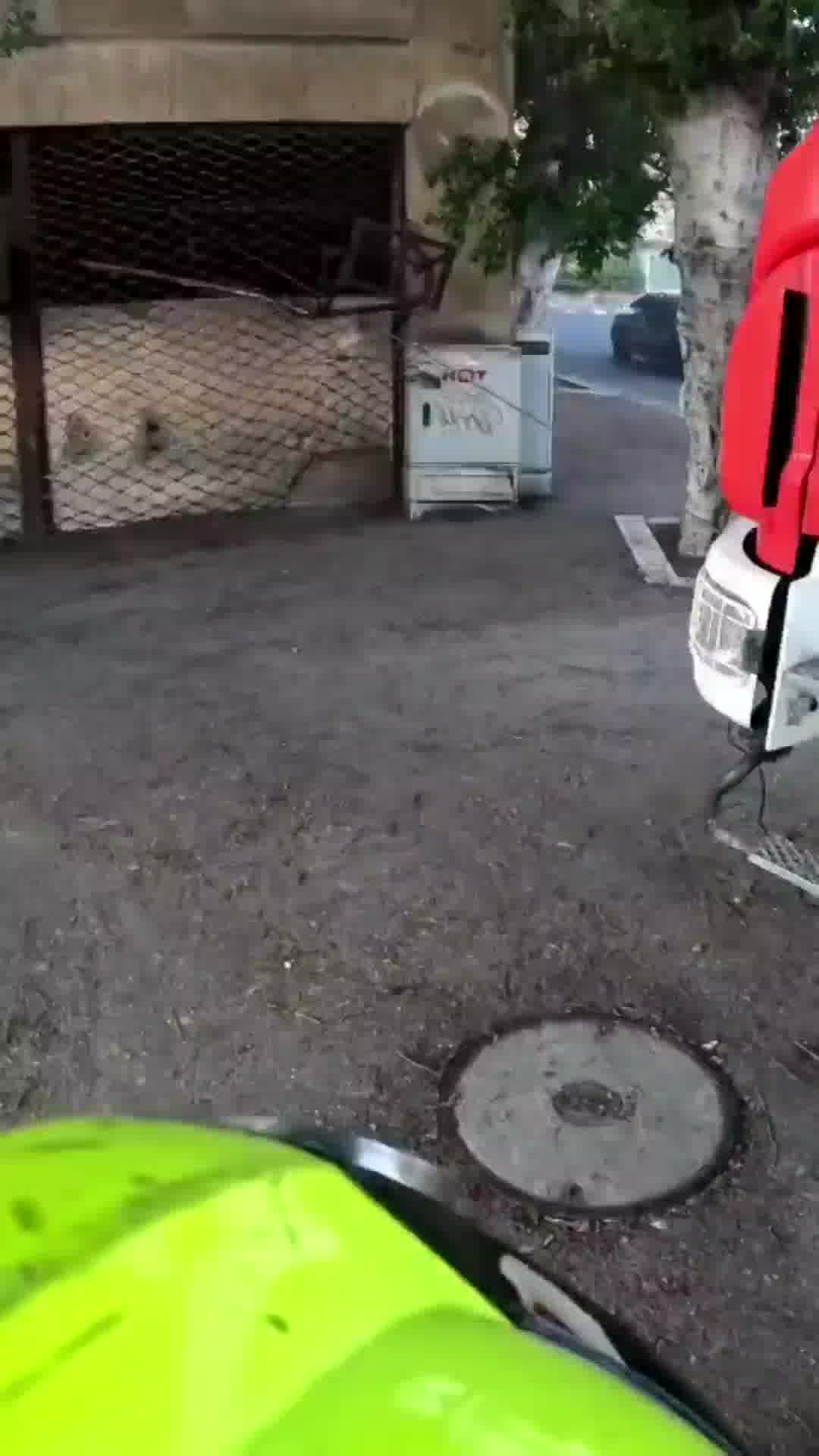 מבנה נטוש עלה באש בחיפה
