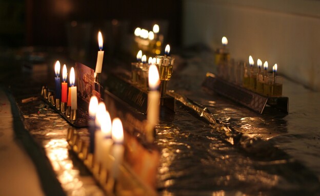 חנוכיייה (צילום: menachem-weinreb,  unsplash)