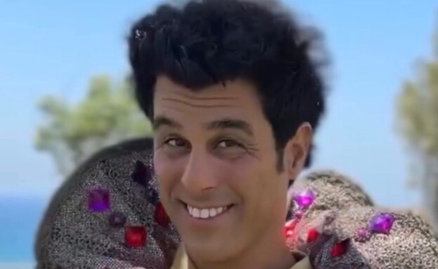 טל מוסרי איש השאלות