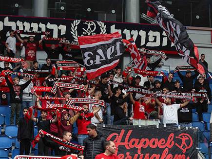 האוהדים המקומיים מרוצים (לירון מולדובן)