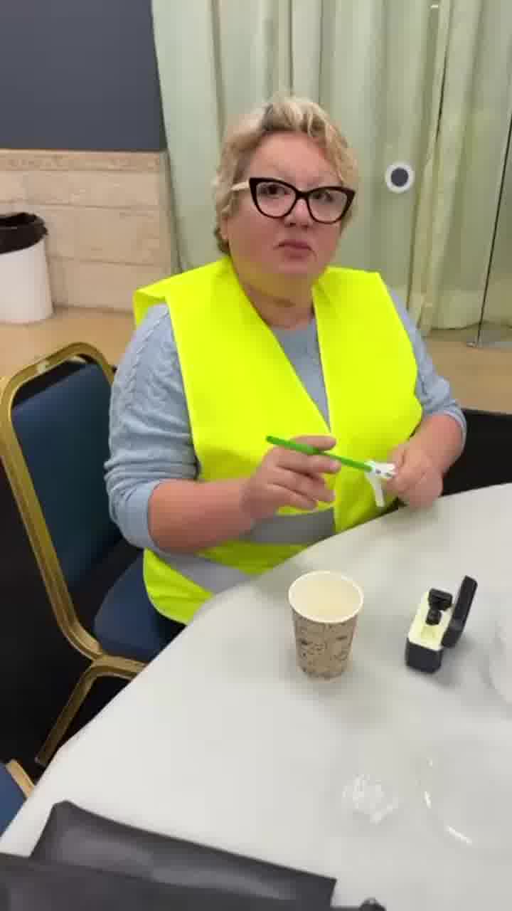 ״אתה קופי אני״: פאינה הסדרנית של ״מותק מהאגדות״ מגיבה לחיקוי של אוראל צברי ב״ארץ נהדרת״