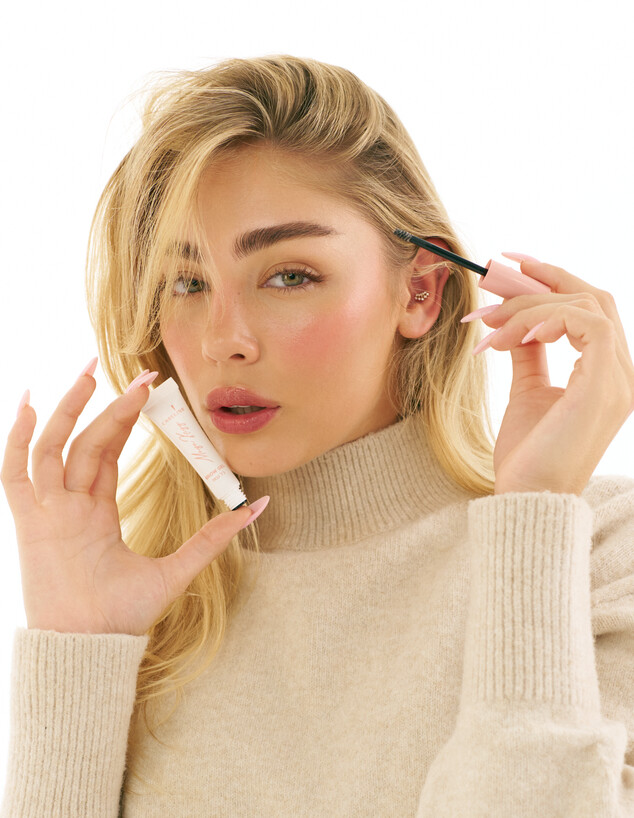 הגבות של מאיה קיי