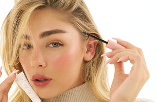 הגבות של מאיה קיי (צילום: עומרי לוי, יחסי ציבור)