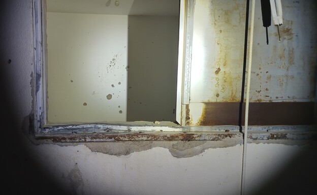 סימני הירי בביתו של משה רידלר