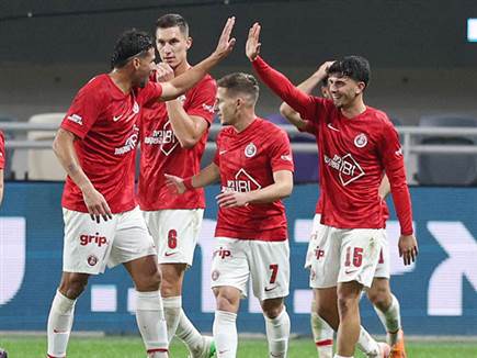 הפועל תל אביב עלתה לשמינית גמר הגביע (אלן שיבר)