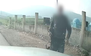 לוחם צה"ל נרדם באוטובוס ונשקו נגנב (צילום: לפי סעיף 27 א')