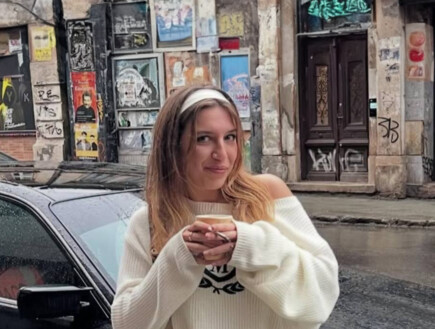 "היא התחילה לרוץ בשדות - המחבל רדף אחריה ודקר אותה"