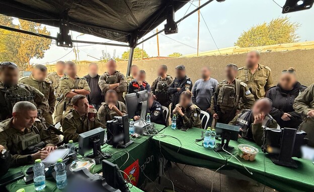 הערכת המצב בראשות מפקד פיקוד המרכז, אלוף אבי בלוט