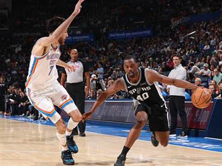 (Photo by Zach Beeker/NBAE via Getty Images) (צילום: ספורט 5)