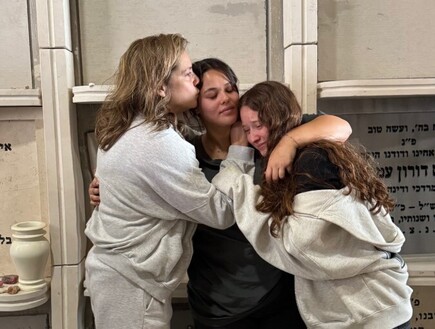 "נפש פצועה שמצאה שלווה": אחיה של השחקנית טל טלמון הלך לעולמו