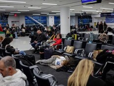 מצב חירום הוכרז: אלפי נוסעים תקועים בשדה התעופה