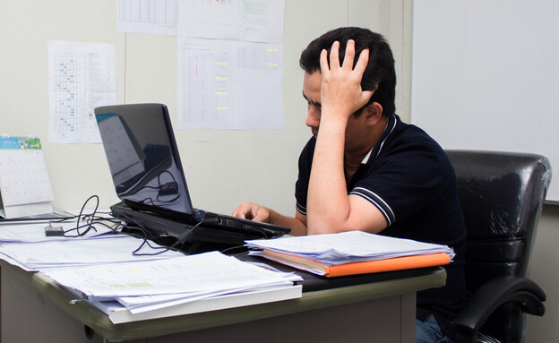 עובד מתוסכל (צילום: 123RF‏)