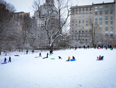 תושבים התבקשו להישאר בבית: כאוס ביעד הפופולרי בגלל סופה