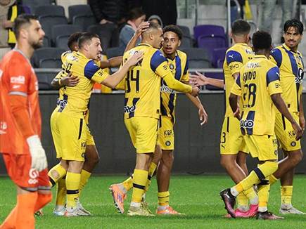 אבו פרחי הצטרף לחגיגה בסטייל (אלן שיבר)