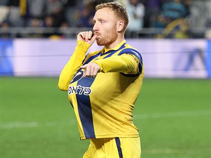 "הרבה זמן חיכינו לזה". שחר (אלן שיבר)