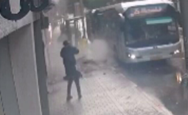 קריסת מרפסת בתל אביב