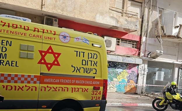 קריסת מרפסת בתל אביב