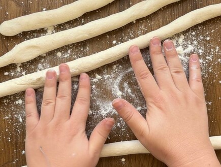 מקמחים ומרדדים. ניוקי ב-20 דקות