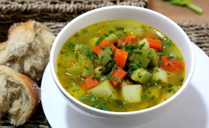 מרק ירקות (צילום: אסתי רותם, mako אוכל)