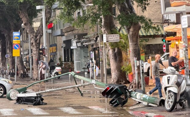 בשל מזג האוויר: רמזור נפל בבן גוריון-דיזינגוף בתל 