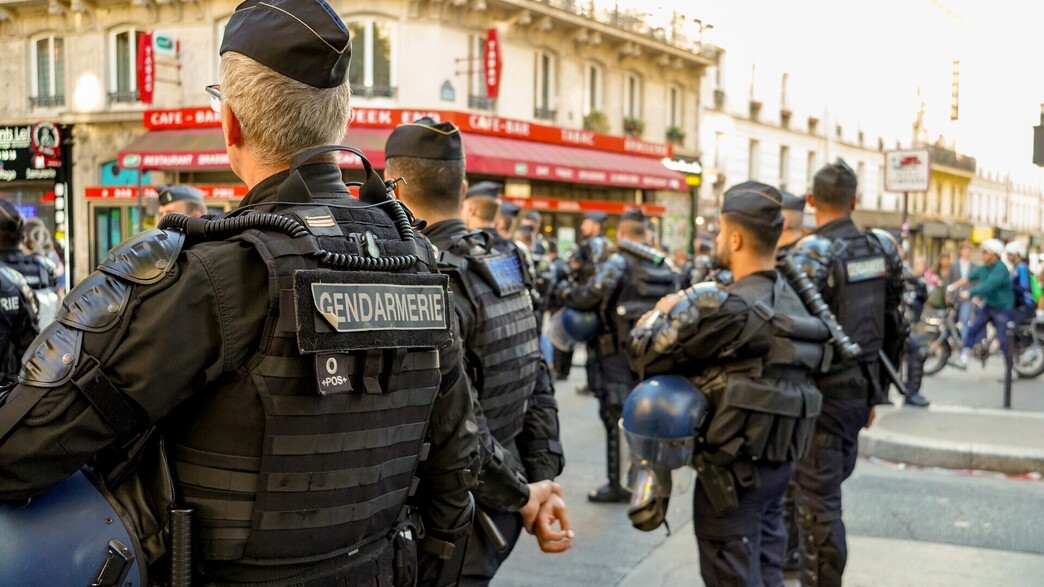 שוטרים פריז 