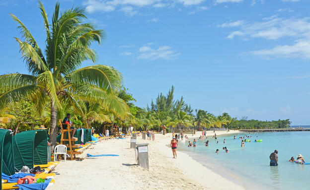 חוף הונדורס  (צילום: Kokoulina, shutterstock)