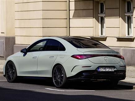 העיצוב זהה לחשמלית, אבל בבנזין ההנעה קדמית (צילום: ספורט 5)