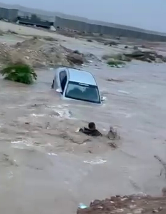 חשש להיסחפות אדם בנחל באזור מיתר