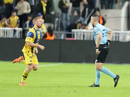 עידו שחר. סופר-סאב (אלן שיבר) (צילום: ספורט 5)